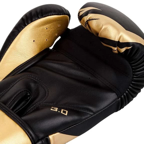 Venum Challenger 3.0 Gloves Black Gold 6 Venum Challenger 3.0 Gloves Black Gold - Image 4