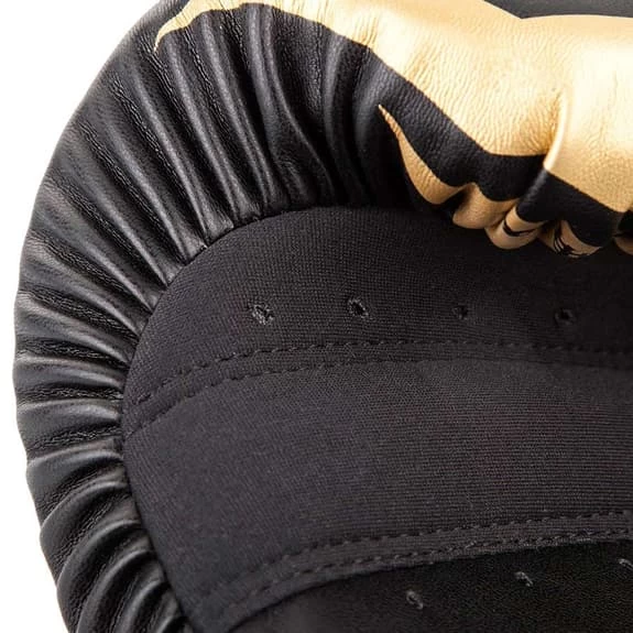 Venum Challenger 3.0 Gloves Black Gold 8 Venum Challenger 3.0 Gloves Black Gold - Image 6